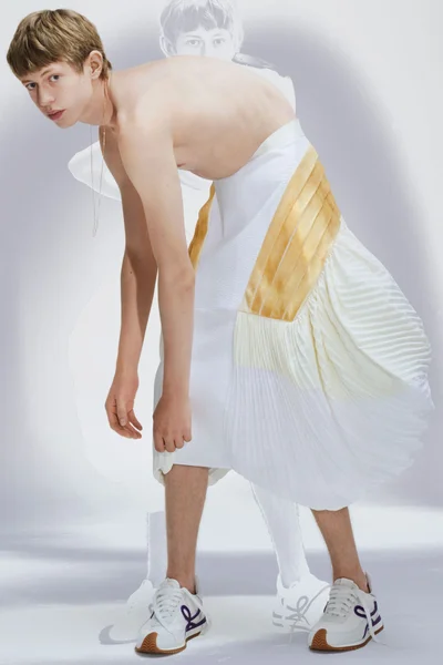 Look 3